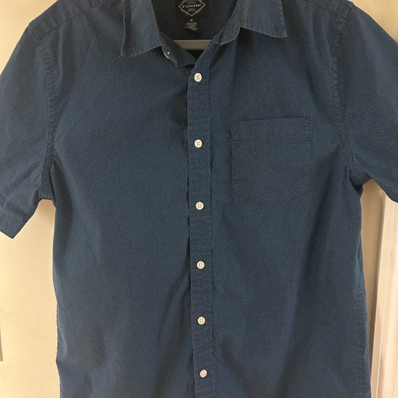 St. John's Bay Button Down Short Sleeve Men’s Shirt - Picture 3 of 5